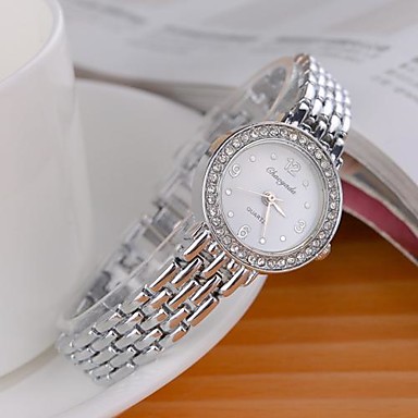 Women's Fashionable Style Alloy Analog Quartz Bracelet Watch(Assorted Colors)